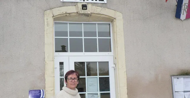 photo  katia ambrois et son équipe ont plein de projets pour embellir d’avantage leur village.  &copy;  ouest-france 