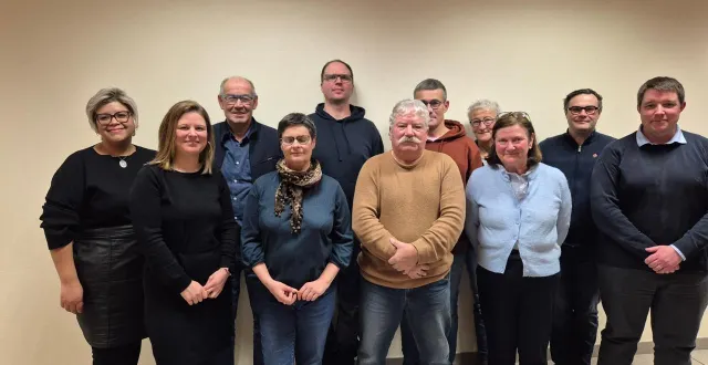 photo  de gauche à droite. francis cécilia lhermitte, marion barrabé, jean-pierre leroux, isabelle chanu, nicolas besnard, jean-pierre martin, sébastien olivier, marie-claude chanu, anne debray, antony debas, maxime lecorney.  &copy;  jean-pierre leroux 