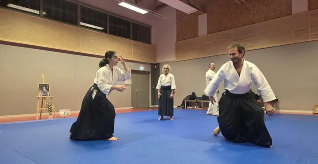 photo  l’aïki-taïso est une gymnastique corporelle visant à harmoniser les énergies, retrouver son corps et développer la liberté de mouvement.  &copy;  ouest-france. 