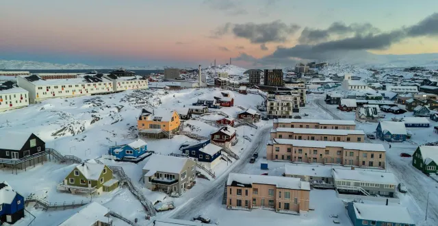 photo  vue aérienne de la ville de nuuk, capitale du groenland, le 20 janvier 2026.  &copy;  david ademas / ouest-france 