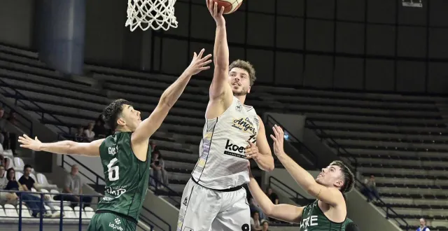 photo  baptiste oger a sombré dans le match contre val de seine, vendredi 6 février.  &copy;  ouest-france 