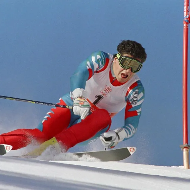 photo alberto tomba était reconnu pour son style explosif et agressif.  ©  don emmert/afp