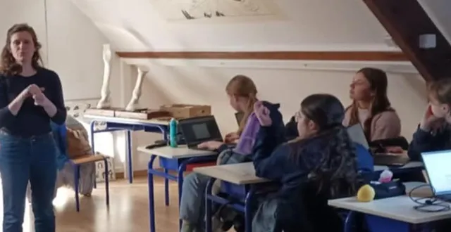 photo  l’autrice séraphine menu, et la directrice du labo des histoires normandie, pierrette pape, sont intervenues à la mfr.  &copy;  ouest-france 