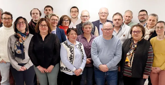 photo  l’ensemble des membres de la liste.  &copy;  le maine libre 