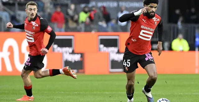 photo  valentin rongier (à gauche) devrait être de retour aux côtés de mahdi camara au milieu de terrain.  &copy;  philippe renault / ouest-france 