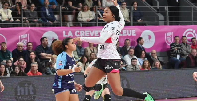 photo  pauletta foppa et ses coéquipières peuvent assurer la qualification à bucarest  &copy;  loïc l’huillier 