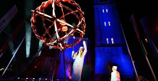 photo  sofia goggia a allumé la vasque olympique à cortina.  &copy;  pool / getty images via afp 
