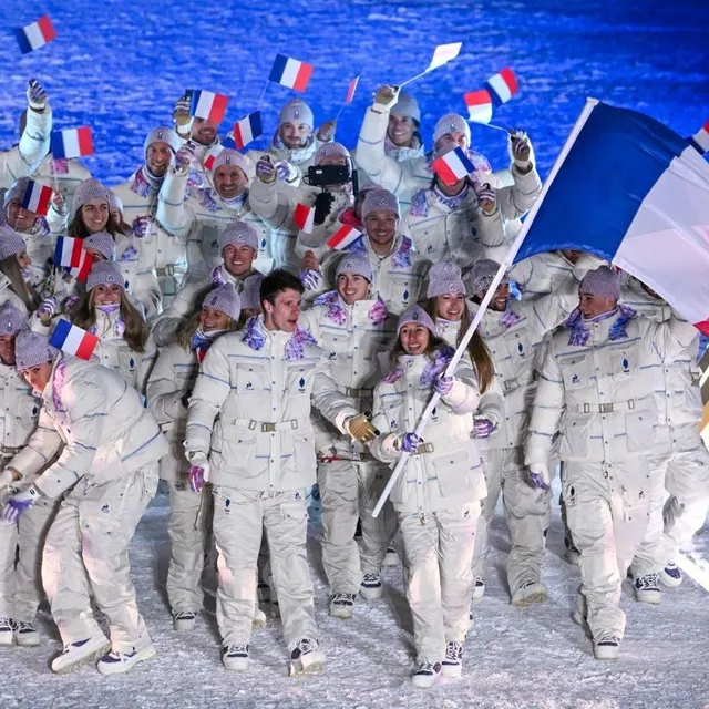 photo la délégation française emmenée par clément noel et chloé trespeuch.  ©  afp