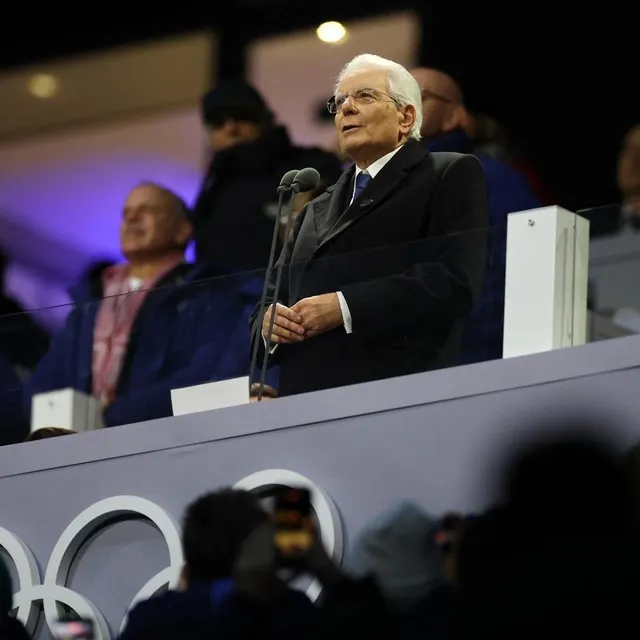 photo le moment où le président de la république italienne, sergio mattarella, a déclaré l’ouverture officielle des jo 2026.  ©  getty images via afp