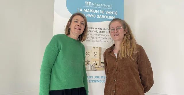 photo  pauline hamard et coralie bardou constituent le binôme qui coordonne la maison de santé pluriprofessionnelle du pays sabolien depuis le 1er janvier 2026.  &copy;  ouest-france 