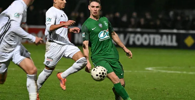 photo  les pontivyens et antoine le callonnec (en vert) reçoivent l’as vitré, ce samedi 7 février 2026.  &copy;  archives david ademas / ouest-france 