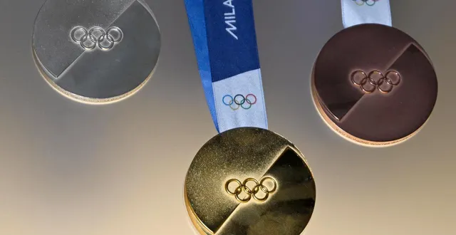 photo  les médailles qui seront distribuées lors des jeux olympiques de milan-cortina.  &copy;  andrea pattaro / afp 