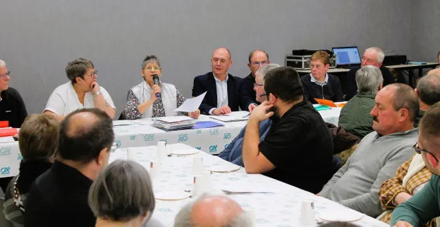 photo  réuni en assemblée générale à commerveil, le comice agricole du saosnois prépare son retour à mamers cette année et lance un appel aux bénévoles pour organiser la fête.  &copy;  le maine libre 