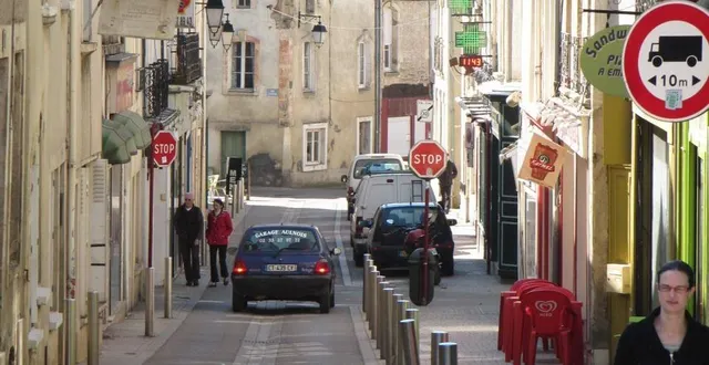 photo  l’homme dit avoir été agressé dans la rue billy, à sées.  &copy;  archives ouest-france 