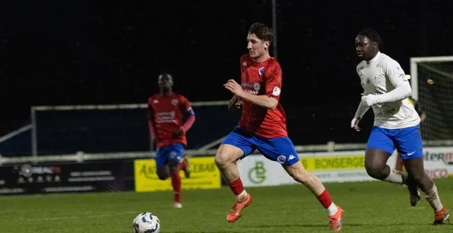 photo  tim oswald et les castrogontériens comptent sur leur attaque efficace pour mettre à mal le leader, sablé.  &copy;  paul mc carthy 