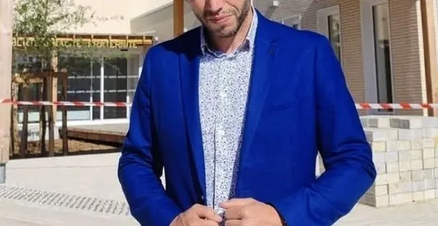 photo  julien gadrault, habitant de neuville-sur-sarthe, se porte candidat aux élections municipales.  &copy;  le maine libre 