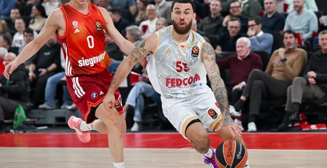 photo  mike james contre le bayern munich le 5 février.  &copy;  sven hoppe / dpa picture-alliance via afp 