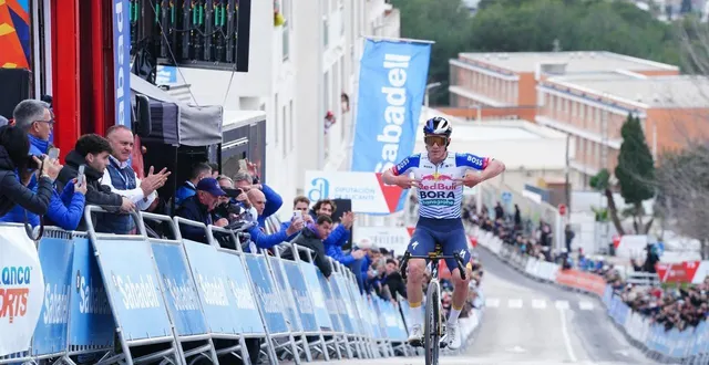 photo  l’arrivée en solitaire de remco evenepoel.  &copy;  joma garcia / belga via afp 