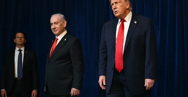 photo  un membre du secret service (à gauche) observe le président américain donald trump (à droite) et le premier ministre israélien benyamin netanyahou (au centre) quitter la résidence mar-a-lago de trump à palm beach, en floride, le 29 décembre 2025.  &copy;  jim watson / afp 