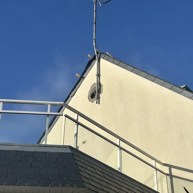 photo le trou dans la façade de denis perrio, samedi 7 février 2026.  ©  ouest-france