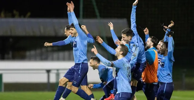 photo  vêtu de sa chasuble orange, matys courdant a assorti d’un doublé le succès collectif des nueillaubrais à thouars (0-2), samedi 7 février 2026.  &copy;  co - clémence chauvin 