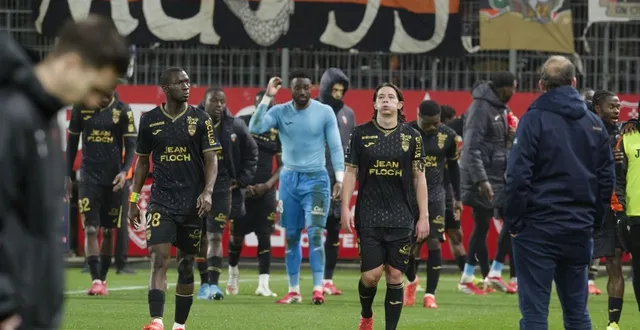 photo  la mine des mauvais soirs pour laurent abergel et les merlus, battus à brest ce samedi 7 février.  &copy;  thierry creux / ouest-france 