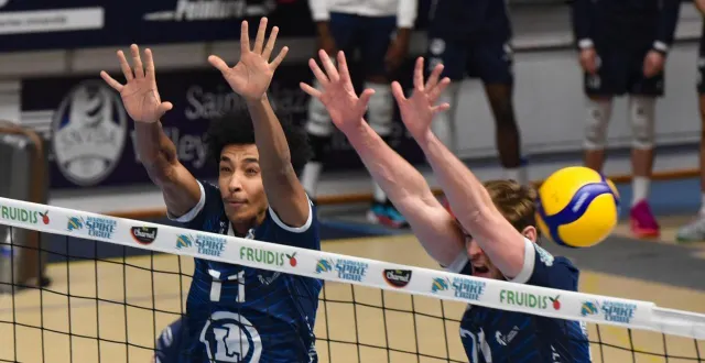 photo  william nack minyem et les nazairiens ont livré un gros duel aux ajacciens.  &copy;  bruno bouvry 