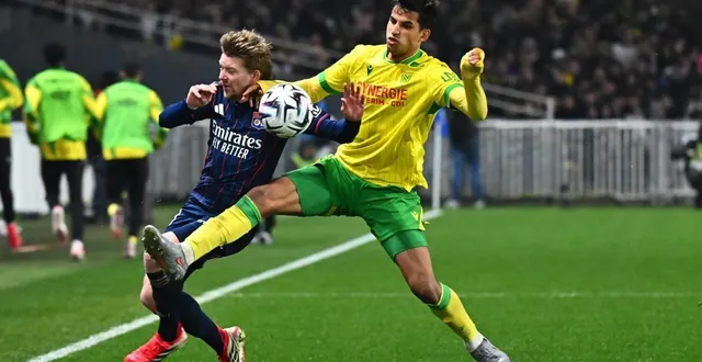 photo  le défenseur central yousuf a plutôt été solide pour sa première à la beaujoire.  &copy;  franck dubray 