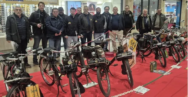 photo  quelques adhérents du club ont préparé l’exposition vendredi.  &copy;  co. 