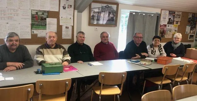 photo  les responsables de la société l’avenir lors de l'assemblée générale.  &copy;  co 