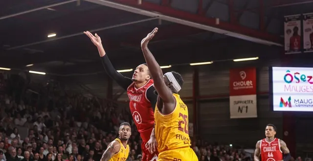 photo  mcneace face à ware : un sacré match dans le macth.  &copy;  ouest-france 