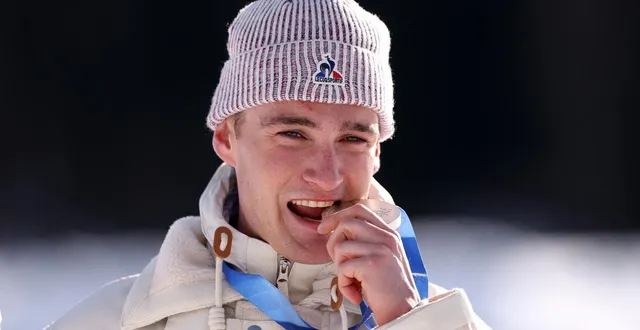 photo  mathis desloges a obtenu la médaille d’argent sur l’épreuve du skiathlon aux jo 2026.  &copy;  lars baron / getty images via afp 