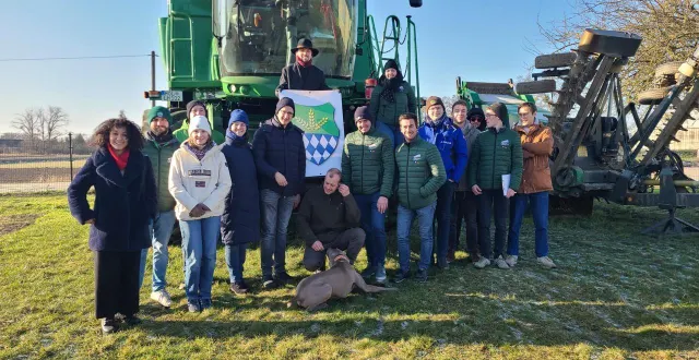 photo  l’échange franco-allemand a été riche de découvertes et d’apprentissages en matière de pratiques agricoles.  &copy;  ja 49 