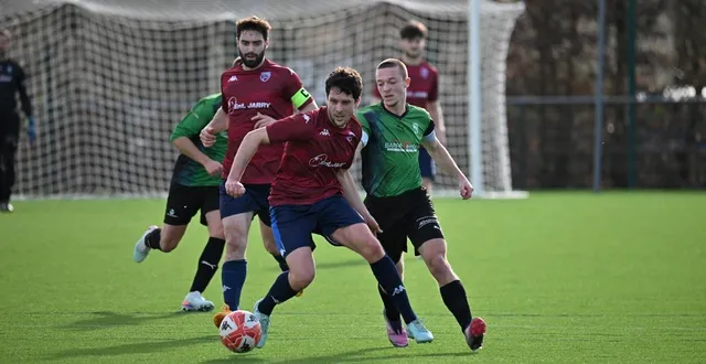 photo  les deux numéros 10 face à face, paul letissier enzo et cretois.  &copy;  david genouel 