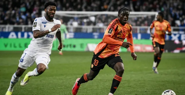 photo  l’aj auxerre a bien résisté au paris fc ce dimanche 8 février à l’occasion de la 21e journée de ligue 1.  &copy;  arnaud finistre / afp 