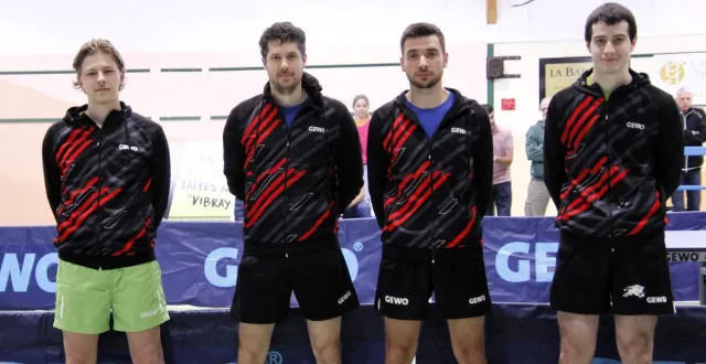 photo  première victoire en n1 a, pour les vibraysiens corentin mazaud, damien provost, gaëtan renaudon et benjamin romagné.  &copy;  le maine libre 