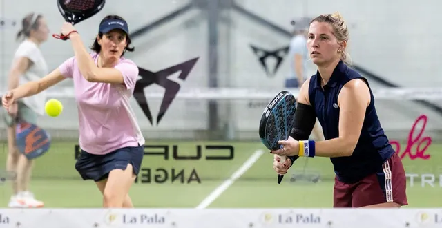 photo  les ponts-de-cé, la pala, hier. marie lefebvre (à gauche) et camille mogaont triomphé en finale.  &copy;  co - regine lemarchand 
