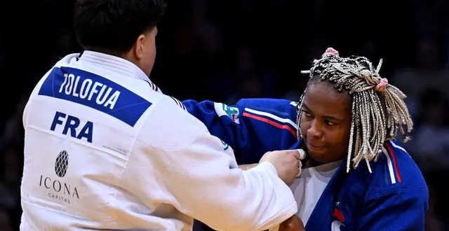 photo  romane dicko lors de la finale 100 française des + 78 kg au grand slam de paris.  &copy;  afp / julie sebadelha 