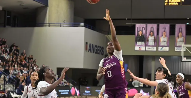 photo  anna ngo ndjock et les angevines sont allées décrocher une victoire importante dans le nord, hier.  &copy;  sebastien aubinaud 