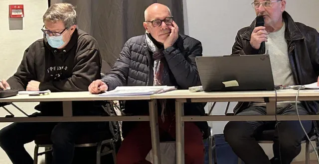 photo  de gauche à droite andré louis astoul, jean-paul boissins, trésorier et alain planchenault, président de l’asgap.  &copy;  ouest-france 