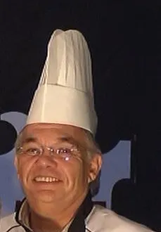 photo  guy soldé, pâtissier, chocolatier a régalé de nombreuses familles lors de leurs fêtes.  &copy;  co 