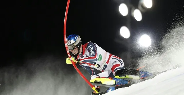photo  clément noël lors du slalom de schladming lors de la coupe du monde de ski alpin, le 28 janvier 2026.  &copy;  erwin scheriau / afp 