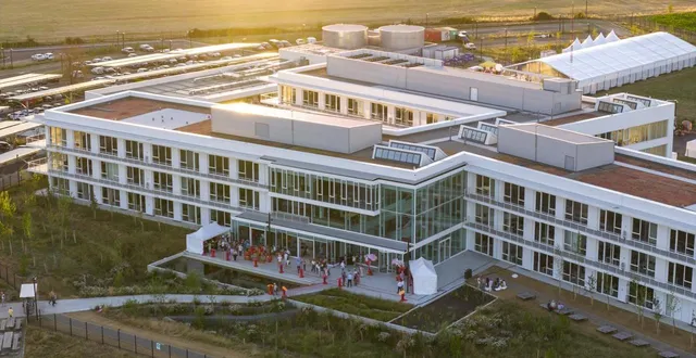 photo  le nouveau site de thales à cholet (maine-et-loire), inauguré en juin 2025.  &copy;  thales 