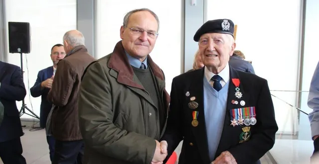 photo  stan ford (à droite) est décédé à 100 ans, samedi 7 février 2026.  &copy;  archives ouest-france 