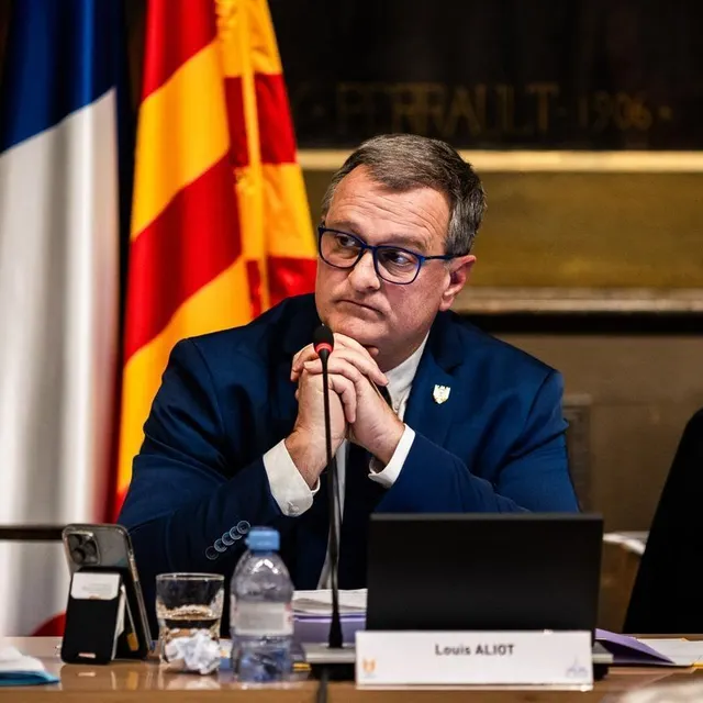 photo louis aliot lors du conseil municipal de perpignan le 13 février 2025.  ©  jc milhet / hans lucas via archives afp
