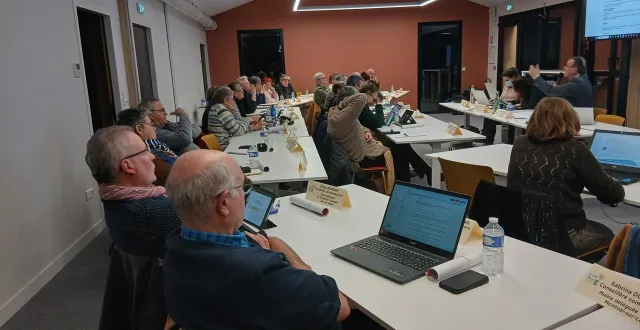 photo  le conseil communautaire s’est réuni à loircowork.   &copy;  le maine libre 