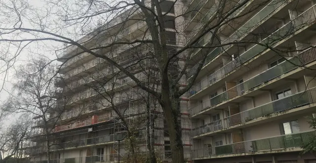 photo  une fuite d’eau s’est produite au 13, boulevard robert-d’arbrissel, dans le quartier de la roseraie à angers.  &copy;  ouest-france 
