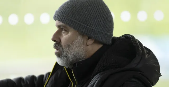 photo  l’entraîneur de la réserve du fc nantes stéphane ziani.  &copy;  philippe jeuland 
