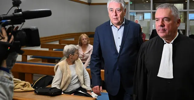 photo  gilles bourdouleix avec son avocat me olivier rolland, lors du procès du feu d’artifice de cholet, dans lequel le maire a été condamné.  &copy;  archives co - josselin clair 