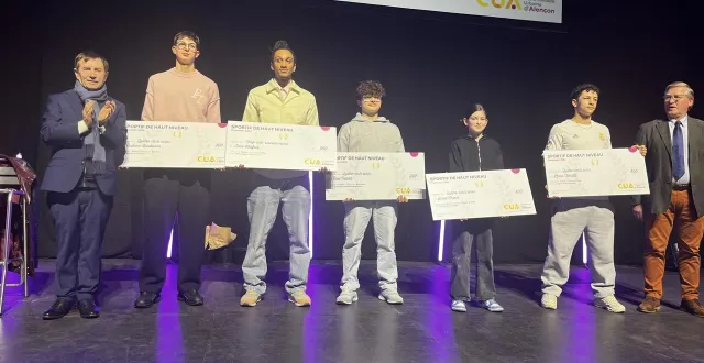 photo  guilhem boisbunon, enzo malfois, paul pillard, sarah cherel et lenzo tamietti, les cinq sportifs de haut niveau mis à l’honneur vendredi.  &copy;  ouest-france 